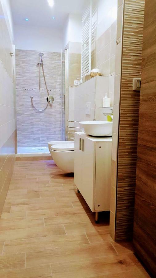 볼로냐 Francy House 2 아파트 외부 사진